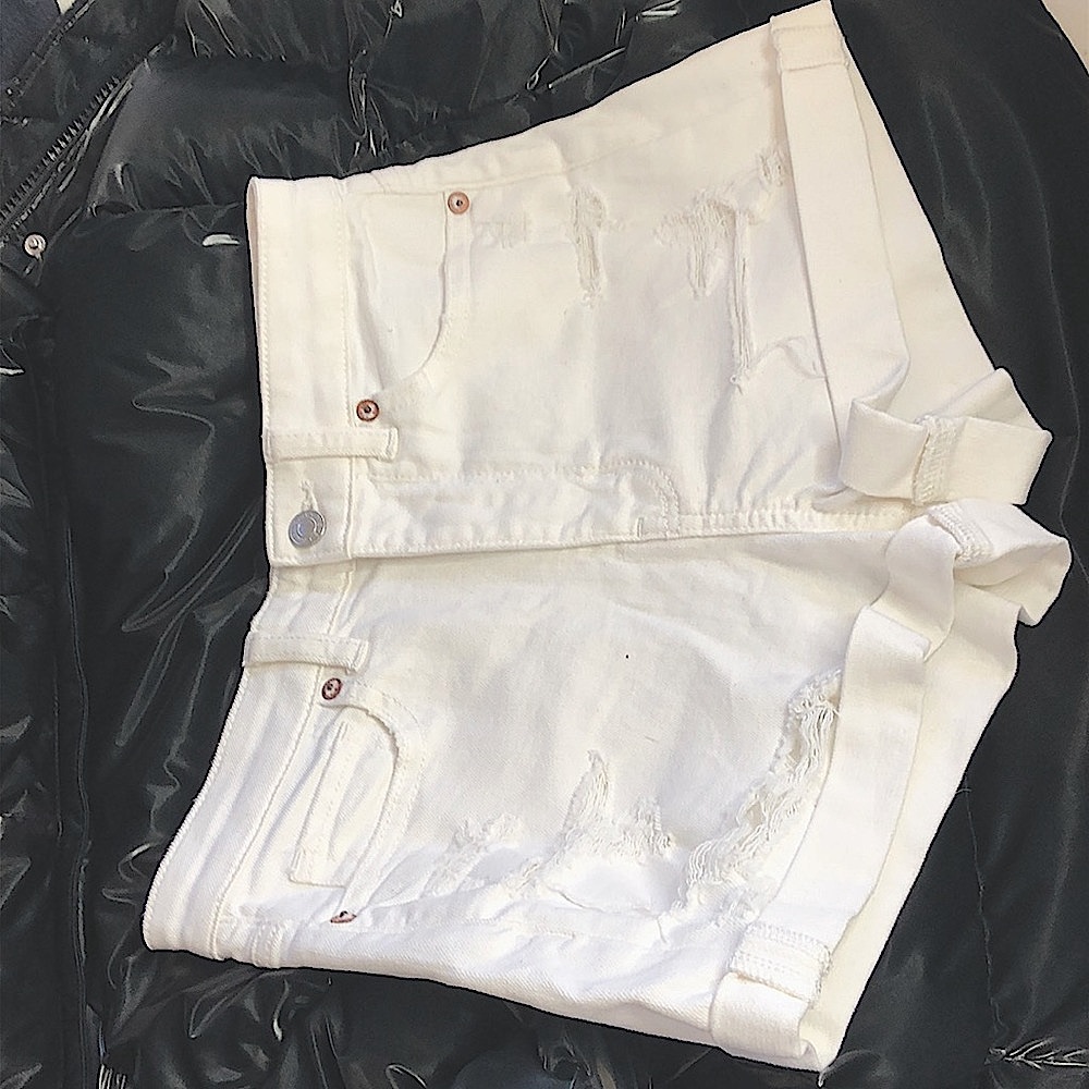 American Eagle Jean shorts, size US 00